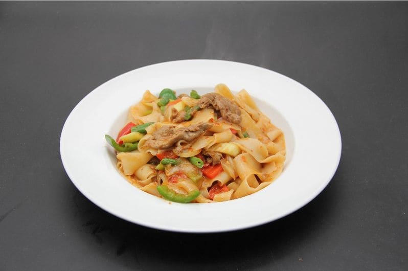 Flat Noodle Chow Mein — Taibat Noodle House Santa Ana