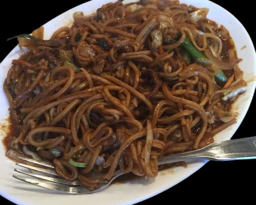 Beef Chow Mein — Taibat Noodle House Santa Ana